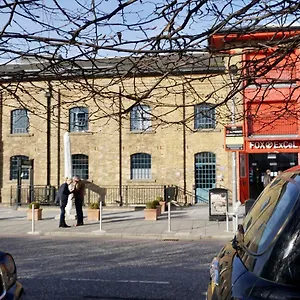 https://fox-apartments.cambridgehotelsuk.com